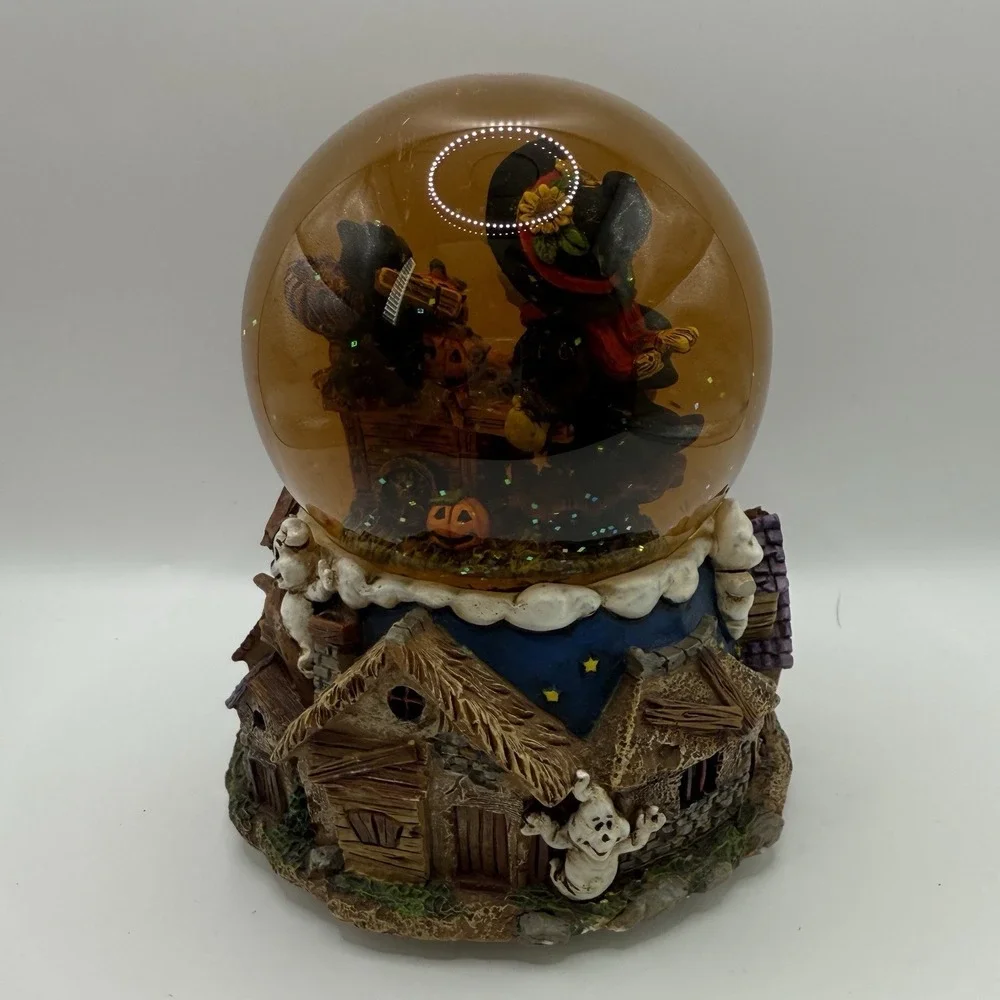 Halloween Witch Water Globe, Spooky Ghosts ,Retro Vintage Style Pumpkins